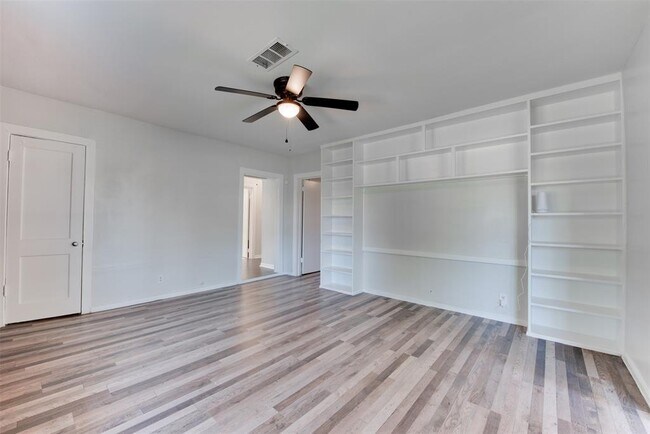 Building Photo - 5043 Arvilla Ln