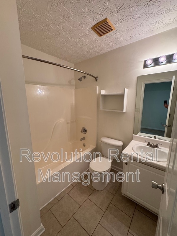 Building Photo - 107 Timber Ridge Dr