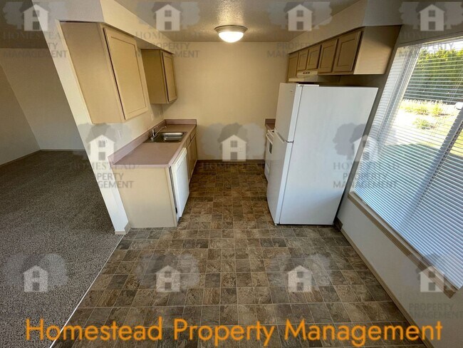 Foto del edificio - 510 NE Dallas Ct