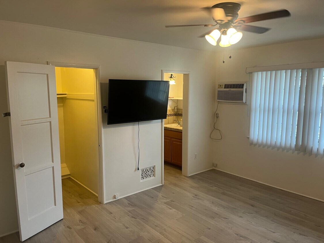 Main room - 846 N Sweetzer Ave