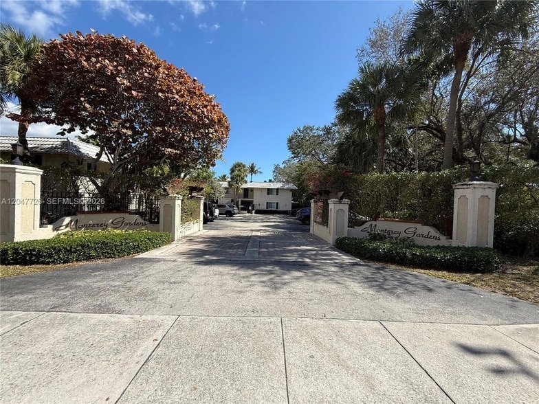 Photo - 8607 SW 68th Court Unit 24