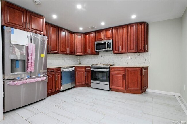 Foto del edificio - 3416 Bailey Pl