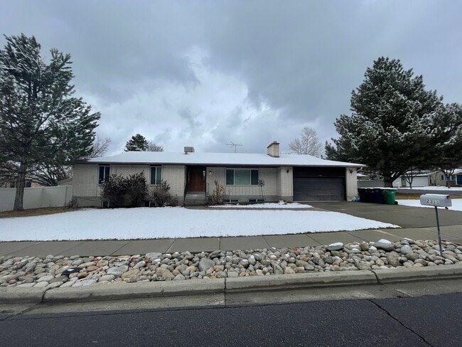 Spacious 5-Bedroom Home Near Little Cotton... - Spacious 5-Bedroom Home Near Little Cotton...