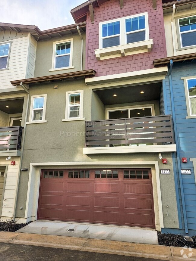 Building Photo - 1433 Julia Ln