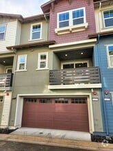 Building Photo - 1433 Julia Ln