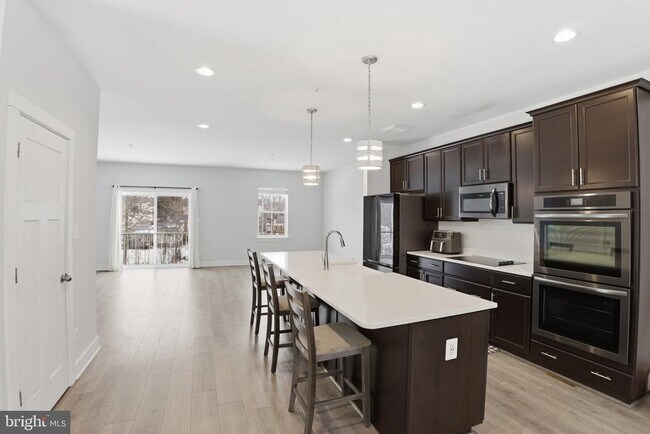 Foto del edificio - 610 Snapdragon Ct