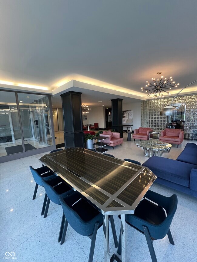Foto del edificio - 3965 N Meridian St