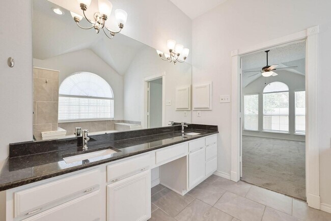 Building Photo - 7405 Mesa Verde - Fort Worth