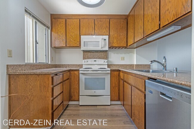 Building Photo - 3 br, 1.5 bath House - 3450 Dutchcap Lane