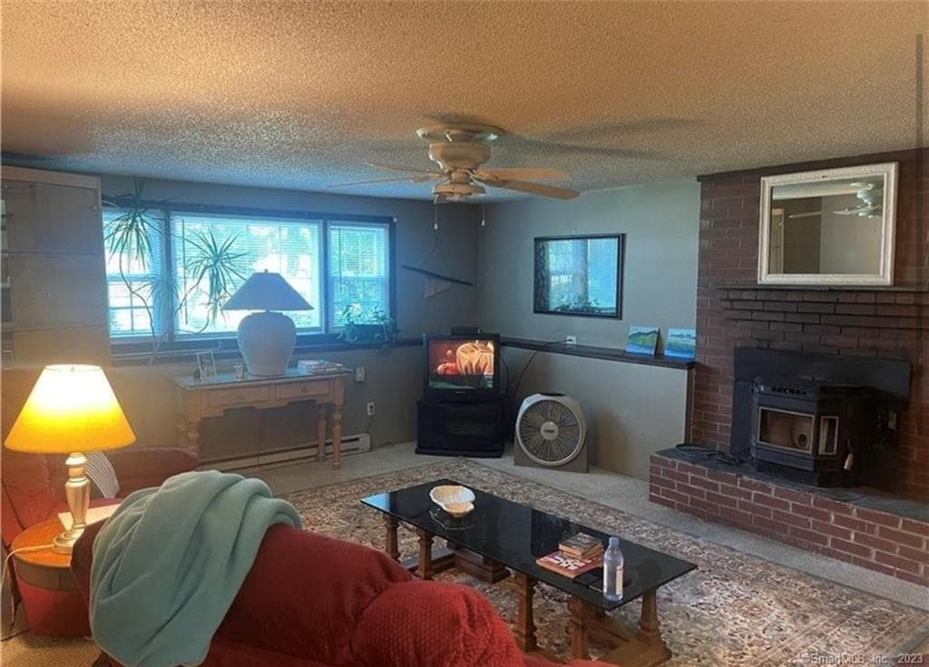 44 Woodside Ln, Plainville, CT 06062 House Rental in Plainville, CT