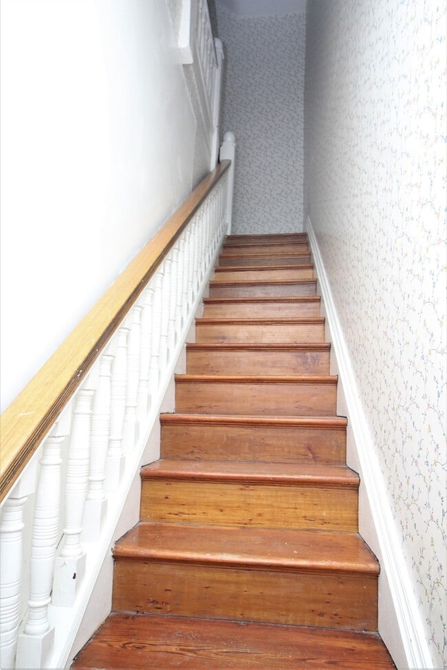 Building Photo - 1513 Bolton St