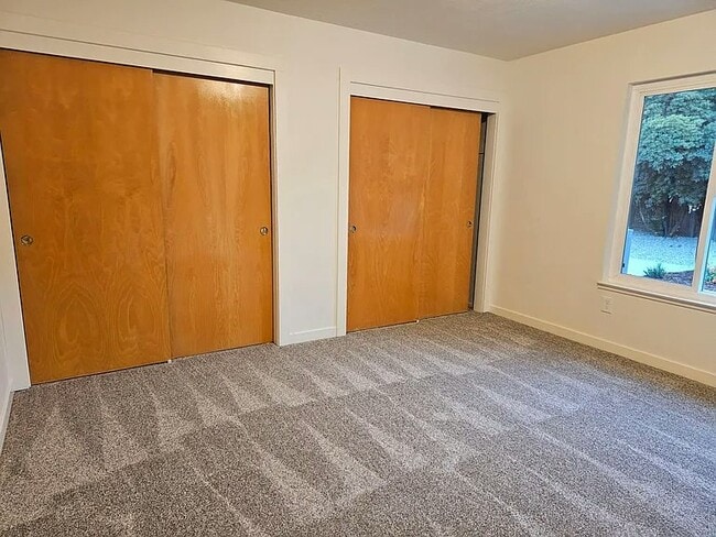 Foto del edificio - 405 W Southwood Dr