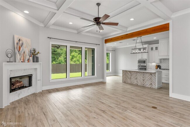 Building Photo - Half off the first Full Months rent! Custo...