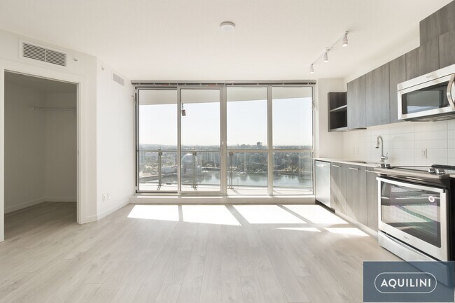 Building Photo - Centre South - 904