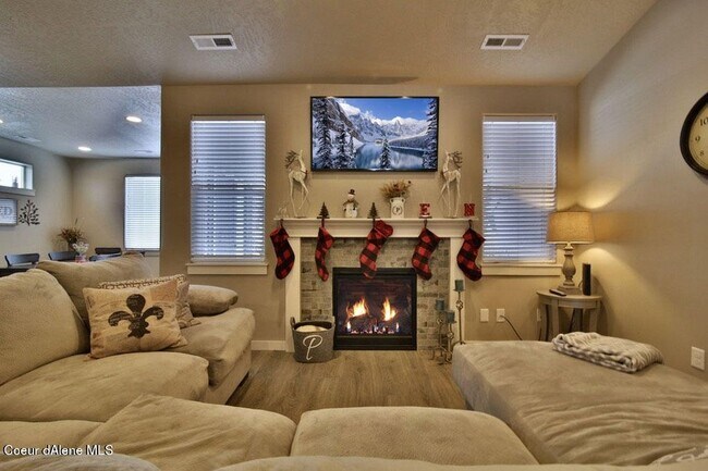 Foto del edificio - 13373 N Loveland Way