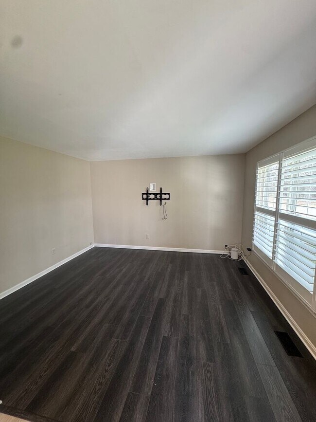 Foto del edificio - BEAUTIFUL Single Family Home in Abingdon! 4 Bedrooms | 2 Full Baths | 2 Half Baths | Approx. 2,66...