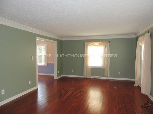 Building Photo - 107 Deer Track Dr