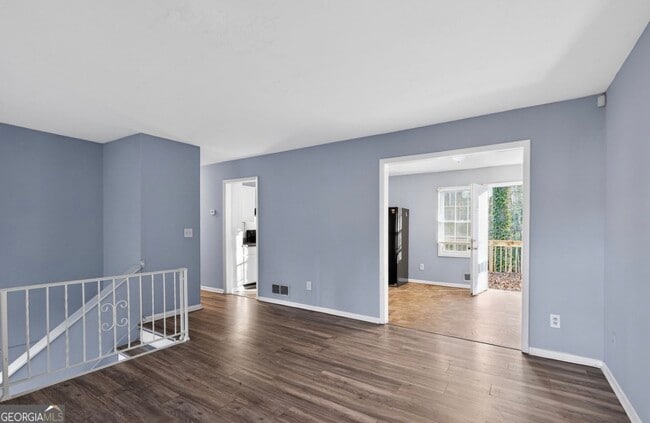 Building Photo - 1615 Pine Glen Cir