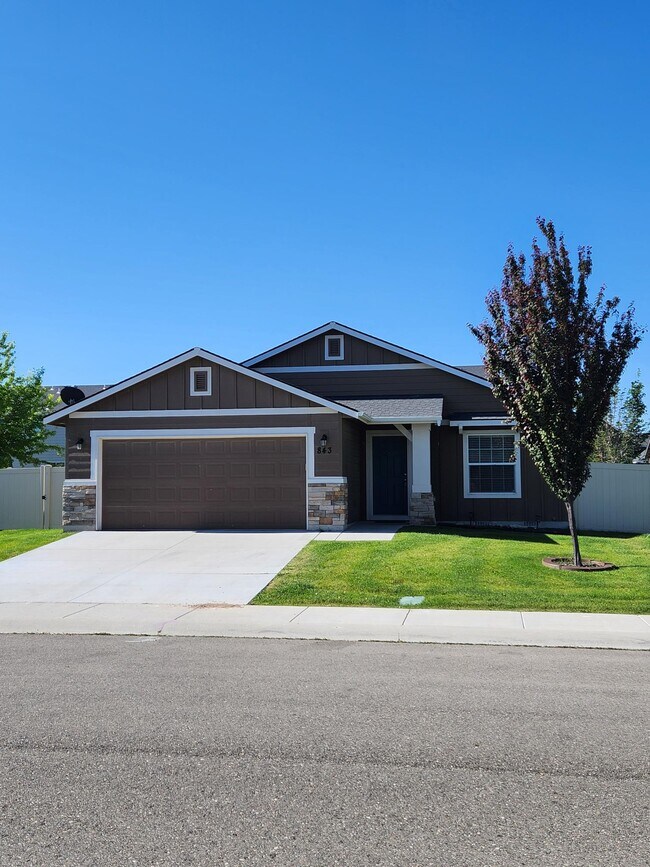 Building Photo - 843 Bighorn Dr