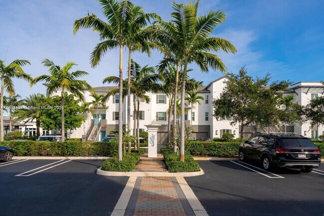 Foto del edificio - 320 Franklin Club Dr