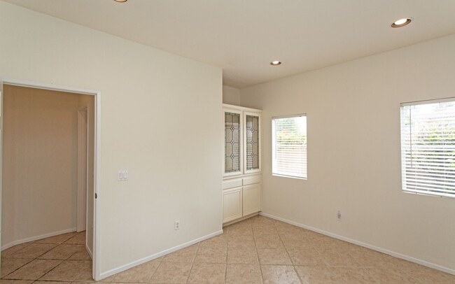 Building Photo - Grand and Gorgeous 5BR Home in La Fuente Gated Community!