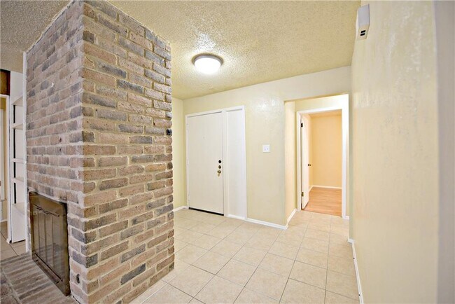 Foto del edificio - 11919 Nene Dr