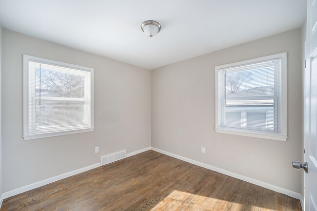 Foto del edificio - 174 Hickory Dr