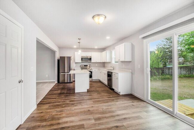 Foto del edificio - 105 Iris Ct