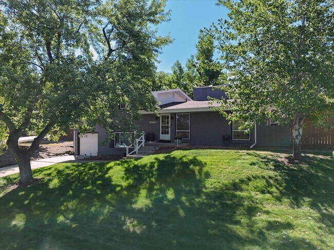Foto del edificio - Wonderful opportunity to Live in Applewood...
