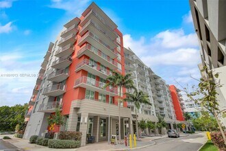 Building Photo - 7875 NW 107th Ave