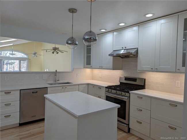 Building Photo - 105 Wentworth Dr