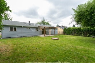 Building Photo - 13400 SW Walker Rd