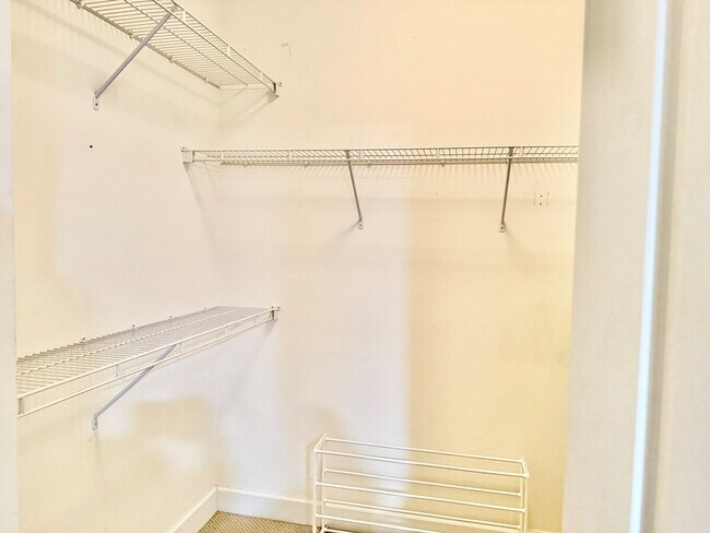 Foto del edificio - 634 E 9th St