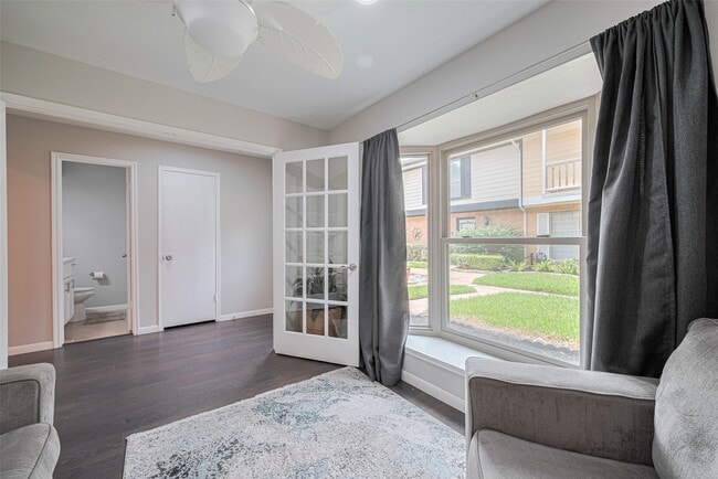 Foto del edificio - 14688 Perthshire Rd