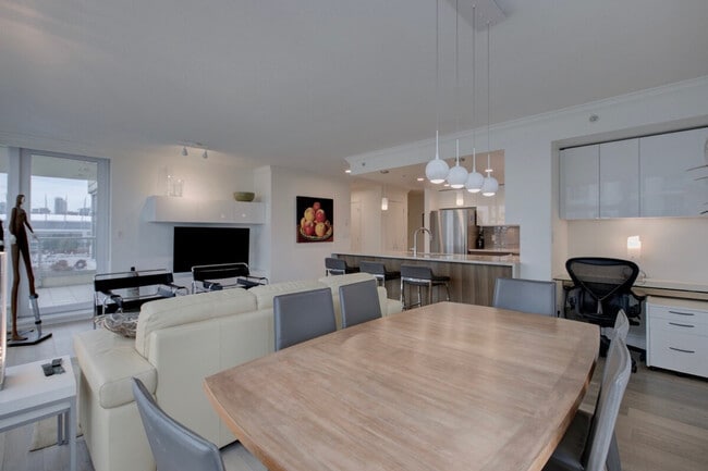 Building Photo - 458 Expo Blvd