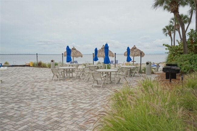Foto del edificio - 2506 N Rocky Point Dr