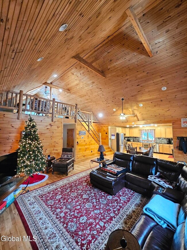 Building Photo - 9 Hemlock Dr