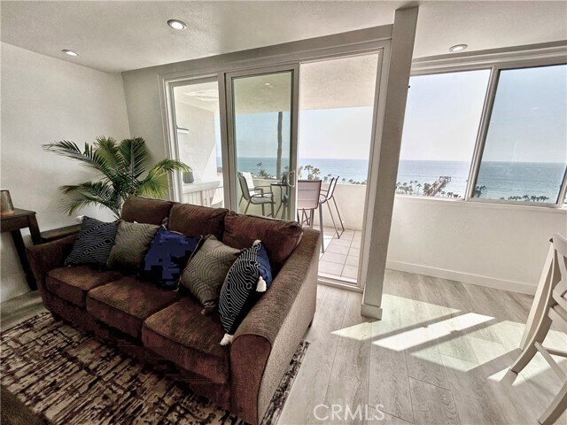 Foto del edificio - 420 Monterey Ln