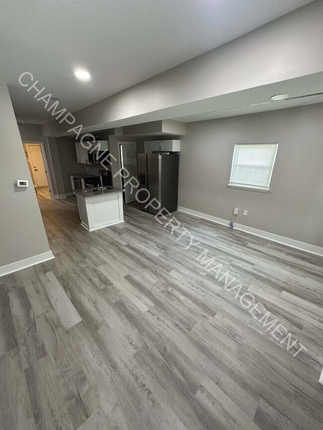 Foto del edificio - Fully Remodeled Home in KC