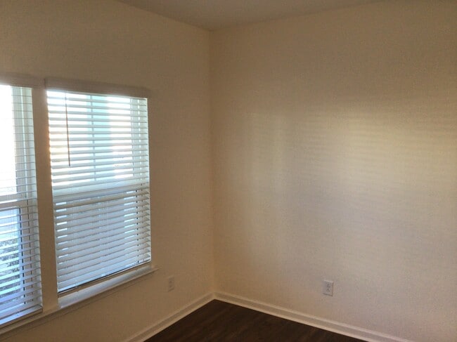 Building Photo - 5062 Twin River Drive