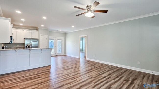 Foto del edificio - 14300 Peek Dr