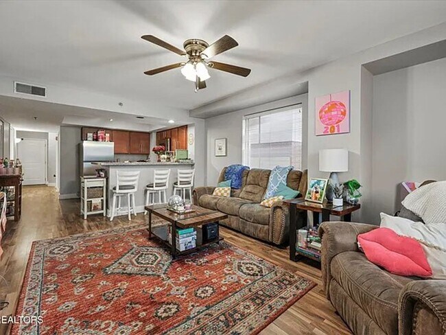 Building Photo - Lake Plaza #201 for FALL 2026! Early Move  8/01/26- $3300/month includes ONE assigned parking spa...