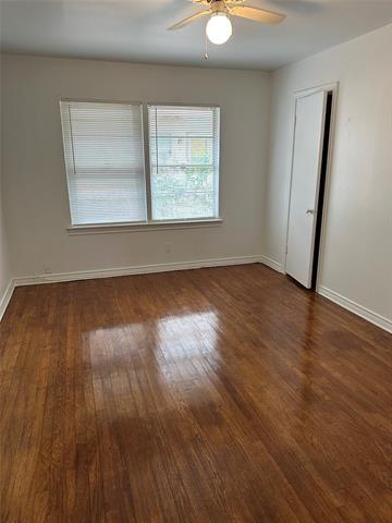 Foto del edificio - 409 E Polk St