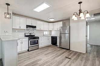 Building Photo - 7112 Pan American Fwy NE