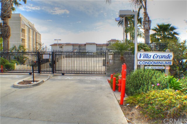 Building Photo - 411 Avenida Granada