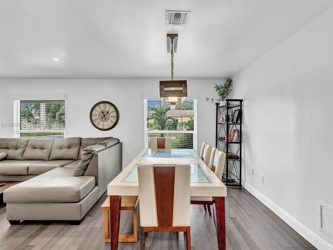 Building Photo - 1459 Rodman St