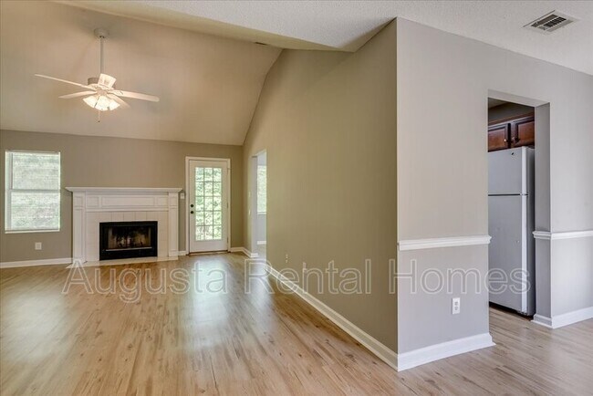 Building Photo - 3304 Wombles Ct