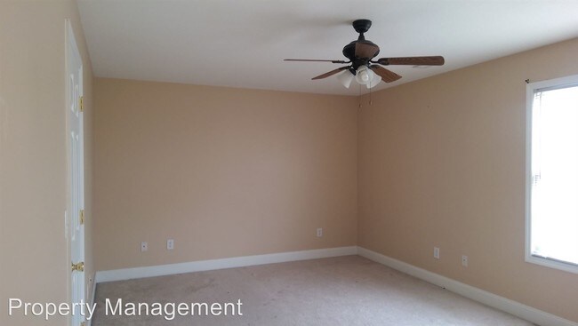 Building Photo - 3520 Walnut Grove Ln NE
