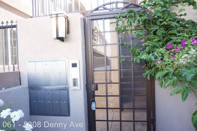 Foto del edificio - 5308 Denny Ave