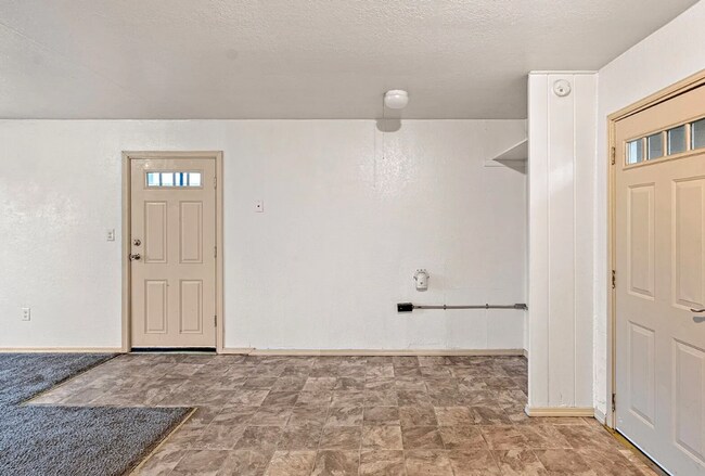 Foto del edificio - Sheridan duplex bremerton